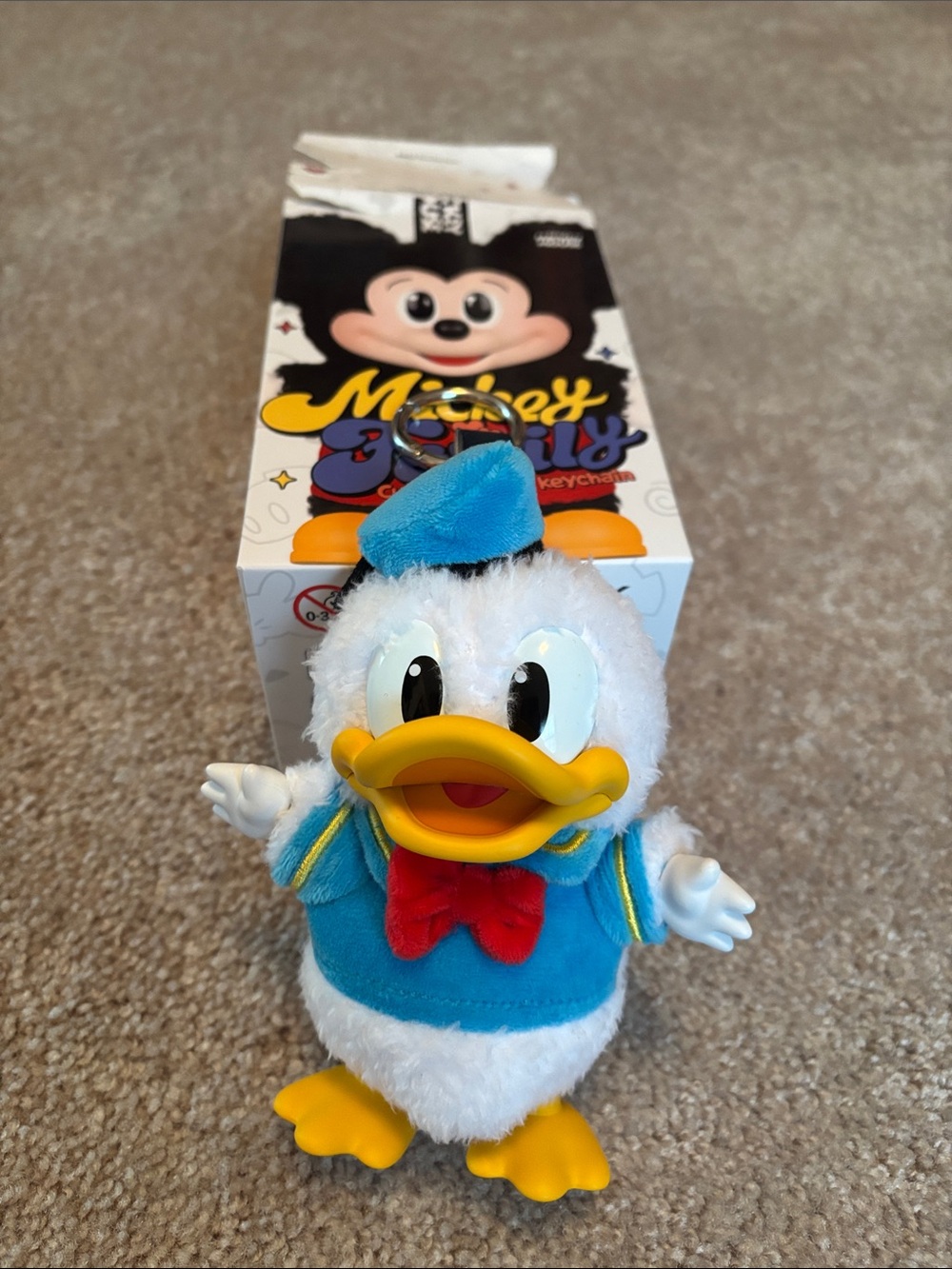 Pop mart Mickey family Donald Duck nwt